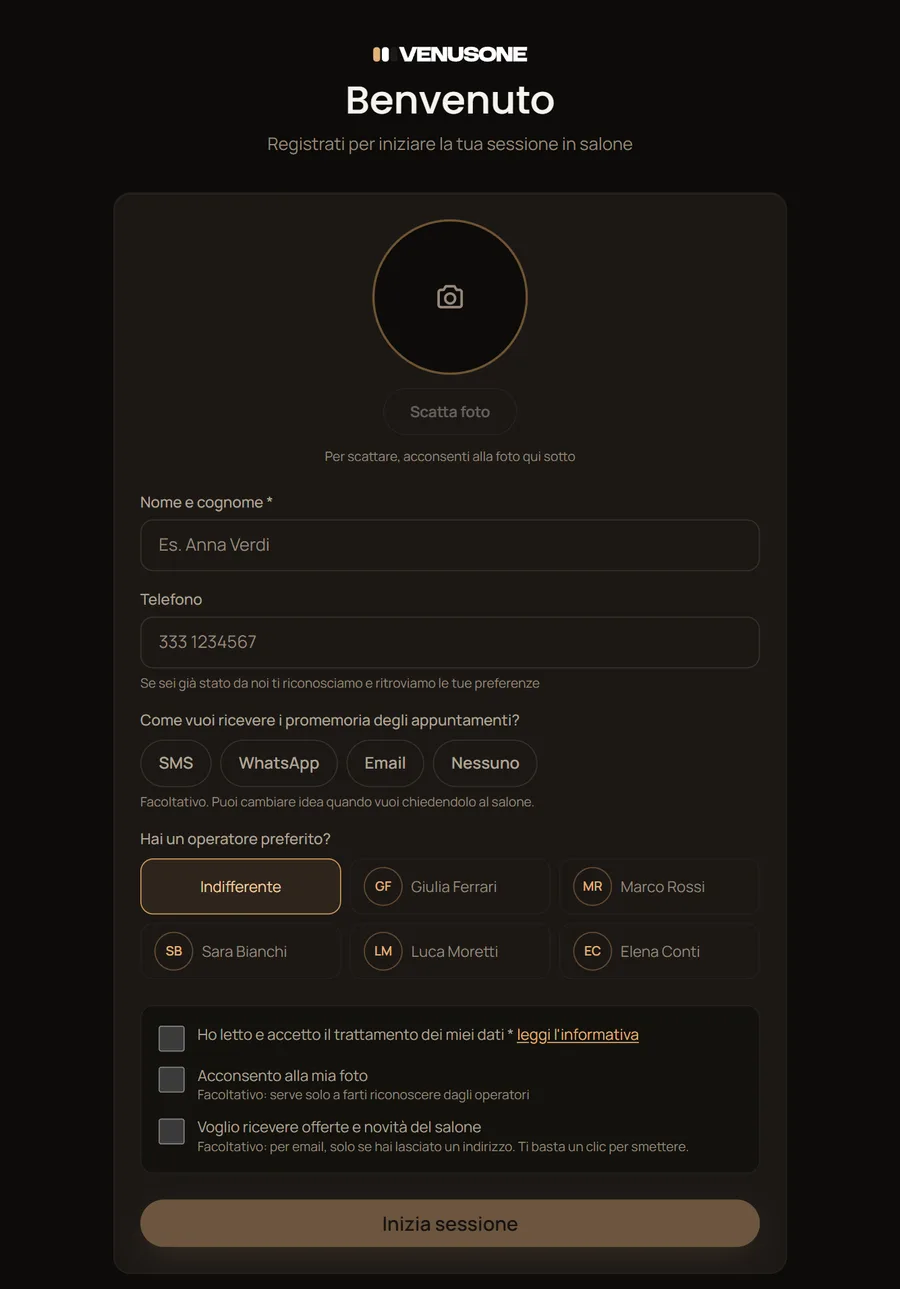 Check-in da tablet in verticale con foto, nome e telefono del cliente